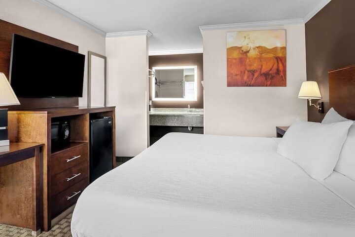 Room 13 of 26